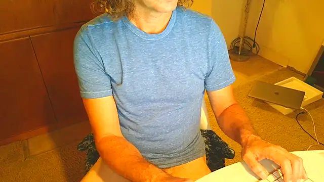 costanza7070 online show from 04-25-26, 04:59