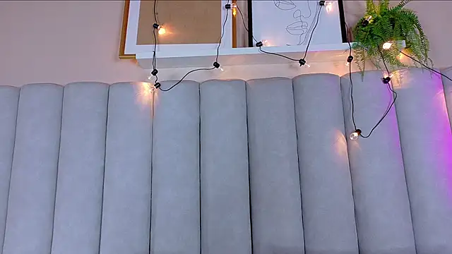 Snapshot of EngelStone chatting on 10-21-25, 07:47 EngelStone online show from 10-21-25, 07:47