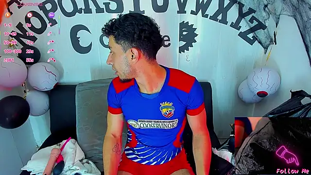 Snapshot of Piggy_Eddy chatting on 10-28-25, 09:17 Piggy Eddy online show from 10-28-25, 09:17