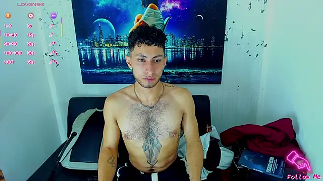 Snapshot of Piggy_Eddy chatting on 11-13-25, 05:17 Piggy Eddy online show from 11-13-25, 05:17