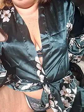 Snapshot of Mara-24 chatting on 01-07-26, 10:40 Mara-24 online show from 01-07-26, 10:40