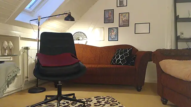 GinaBlonde online show from 01-16-25, 03:46