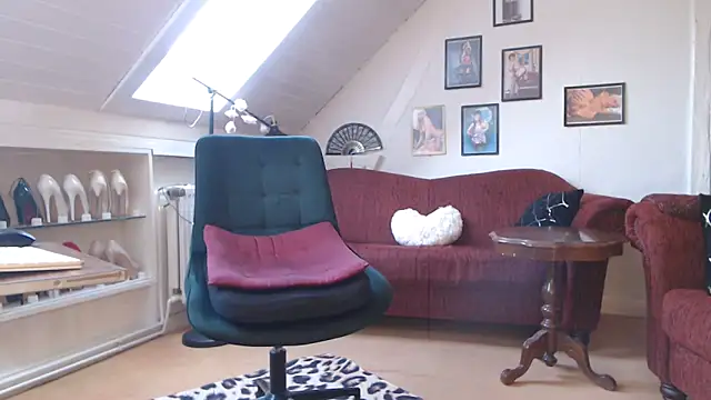 GinaBlonde online show from 02-01-25, 02:24