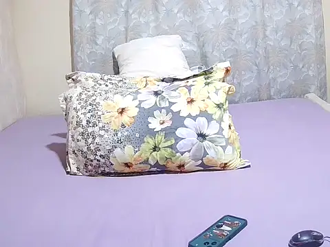 slender sweet online show from 04-20-26, 11:13