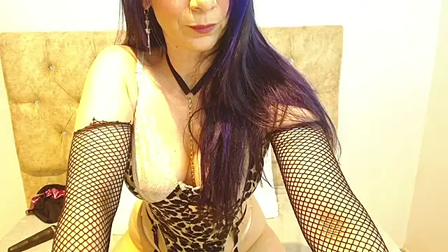 Snapshot of Alettalovee chatting on 01-17-25, 07:49 Alettalovee online show from 01-17-25, 07:49