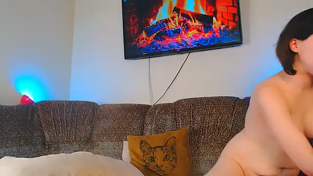 Snapshot of Caroline1995 chatting on 03-10-25, 12:59 Caroline1995 online show from 03-10-25, 12:59