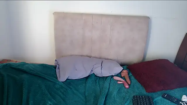 Snapshot of gatitaa777 chatting on 03-31-26, 01:00 gatitaa777 online show from 03-31-26, 01:00