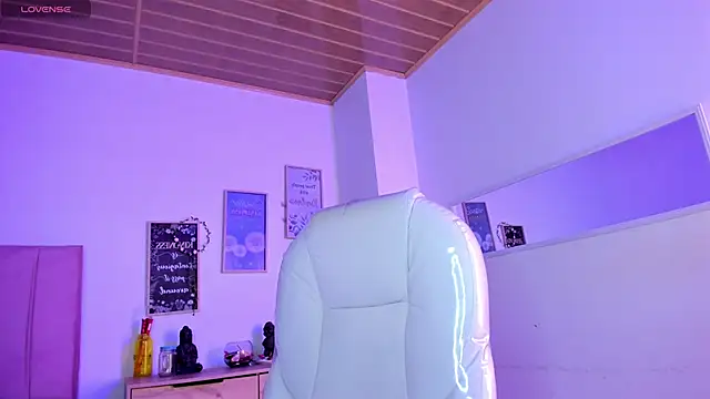 Snapshot of Tenshi_jules chatting on 12-09-24, 11:13 Tenshi jules online show from 12-09-24, 11:13