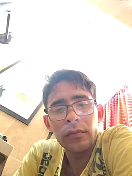 Snapshot of VL25DN26 chatting on 02-13-26, 04:25 VL25DN26 online show from 02-13-26, 04:25