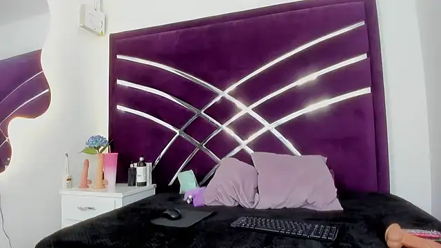 MaiteHT online show from 01-17-25, 04:47