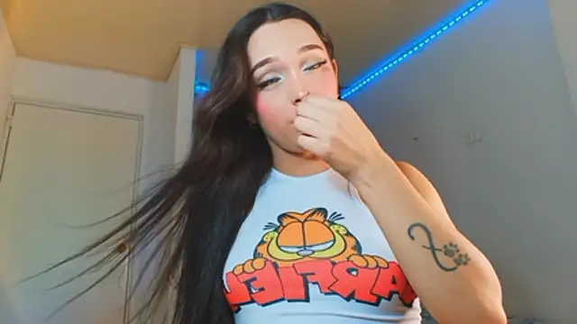 Snapshot of alexaryderr chatting on 02-08-26, 01:53 alexaryderr online show from 02-08-26, 01:53