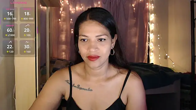 Snapshot of makennaa_ chatting on 10-20-25, 10:05 makennaa online show from 10-20-25, 10:05