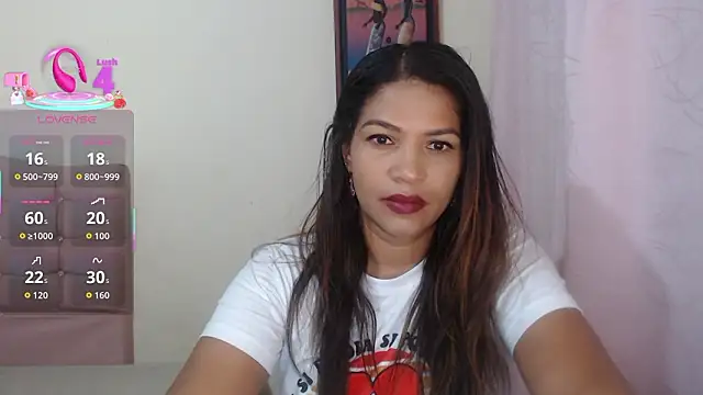 Snapshot of makennaa_ chatting on 03-10-26, 10:09 makennaa online show from 03-10-26, 10:09