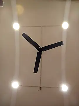 Snapshot of king_boy chatting on 02-15-26, 07:54 king boy online show from 02-15-26, 07:54