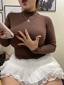 Snapshot of Shirato_hana chatting on 02-22-25, 02:06 Shirato hana online show from 02-22-25, 02:06