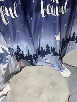 Snapshot of Shirato_hana chatting on 10-14-25, 02:29 Shirato hana online show from 10-14-25, 02:29