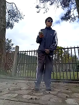 Snapshot of Cuervo_maniaco chatting on 10-12-25, 04:17 Cuervo maniaco online show from 10-12-25, 04:17