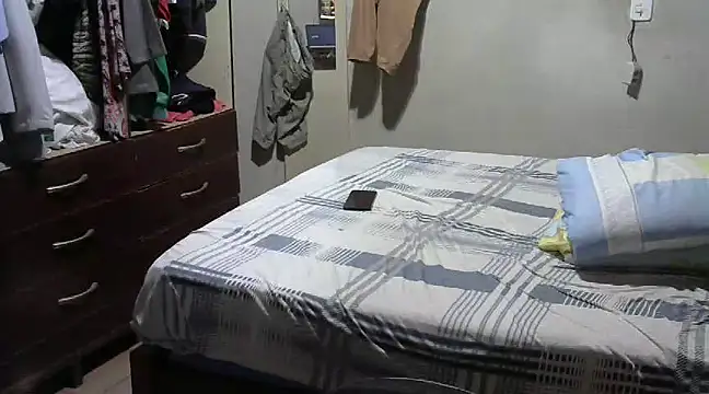 Snapshot of RenziTatte chatting on 12-06-24, 02:46 RenziTatte online show from 12-06-24, 02:46