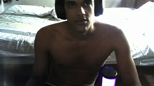 Snapshot of RenziTatte chatting on 02-01-25, 03:50 RenziTatte online show from 02-01-25, 03:50