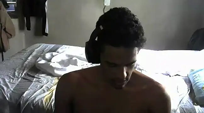 Snapshot of RenziTatte chatting on 02-26-25, 02:14 RenziTatte online show from 02-26-25, 02:14