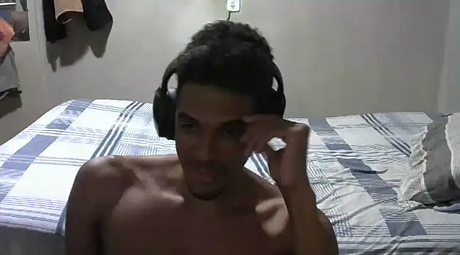 Snapshot of RenziTatte chatting on 03-04-25, 03:00 RenziTatte online show from 03-04-25, 03:00