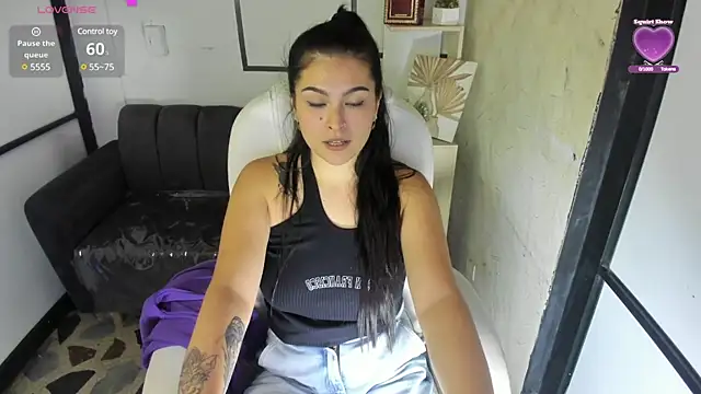 Snapshot of TifanyWhite_ chatting on 01-24-25, 08:32 TifanyWhite online show from 01-24-25, 08:32