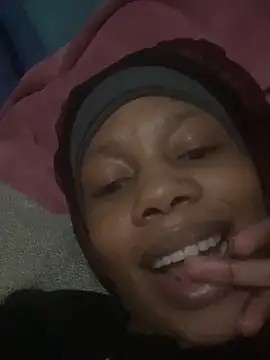 NAUGHTYSHALOTXX online show from 05-26-26, 09:11