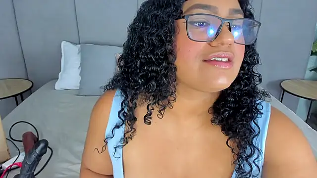 Annie-Wolf online show from 10-10-25, 08:52