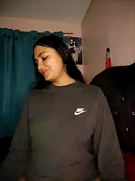 Nahiara velez online show from 02-26-25, 02:26