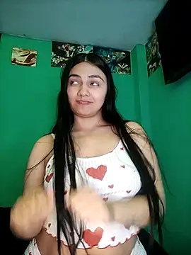 Nahiara velez online show from 07-11-26, 06:21