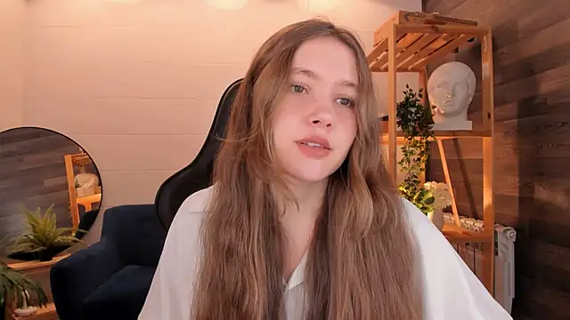 MaryannSoftt online show from 11-19-25, 03:01