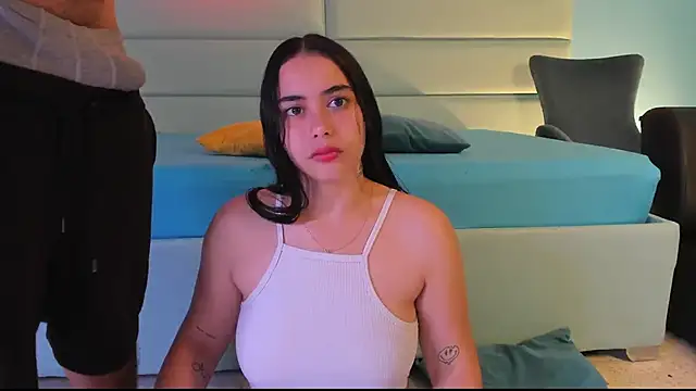 Snapshot of SophieRoyals chatting on 02-28-25, 04:42 SophieRoyals online show from 02-28-25, 04:42