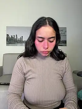 SophieRoyals online show from 06-18-26, 01:04