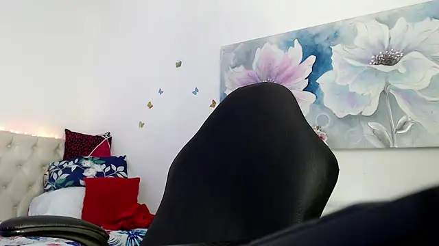 victoria jones online show from 04-14-26, 01:39