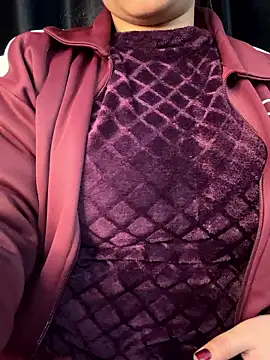 Snapshot of Diya_Chopra chatting on 01-12-26, 04:39 Diya Chopra online show from 01-12-26, 04:39