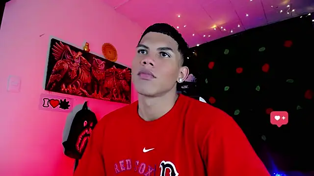 Snapshot of Damian_latinxxx chatting on 01-08-25, 02:46 Damian latinxxx online show from 01-08-25, 02:46