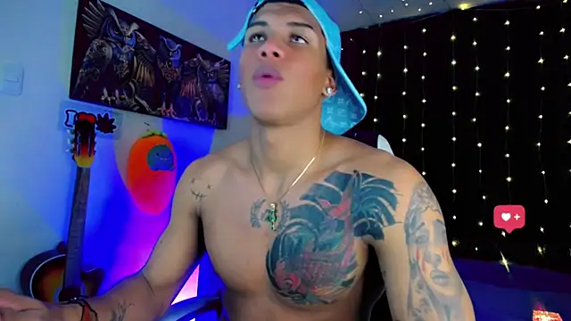 Snapshot of Damian_latinxxx chatting on 01-11-25, 05:31 Damian latinxxx online show from 01-11-25, 05:31