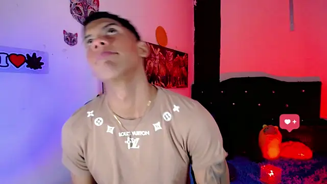 Snapshot of Damian_latinxxx chatting on 01-15-25, 05:19 Damian latinxxx online show from 01-15-25, 05:19