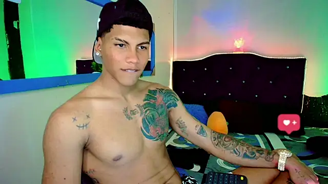 Snapshot of Damian_latinxxx chatting on 02-05-25, 07:07 Damian latinxxx online show from 02-05-25, 07:07