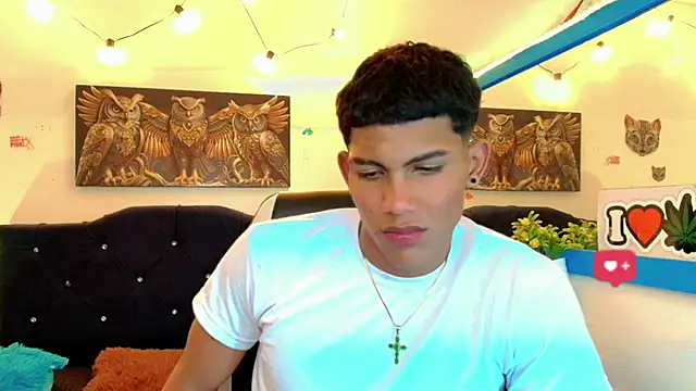 Snapshot of Damian_latinxxx chatting on 02-07-25, 05:20 Damian latinxxx online show from 02-07-25, 05:20