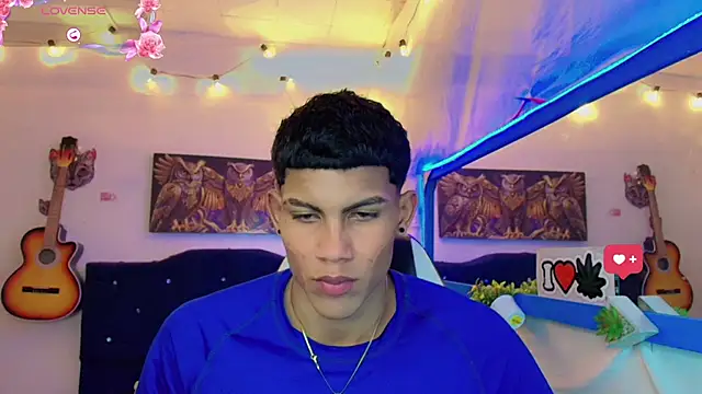 Snapshot of Damian_latinxxx chatting on 02-07-25, 05:40 Damian latinxxx online show from 02-07-25, 05:40