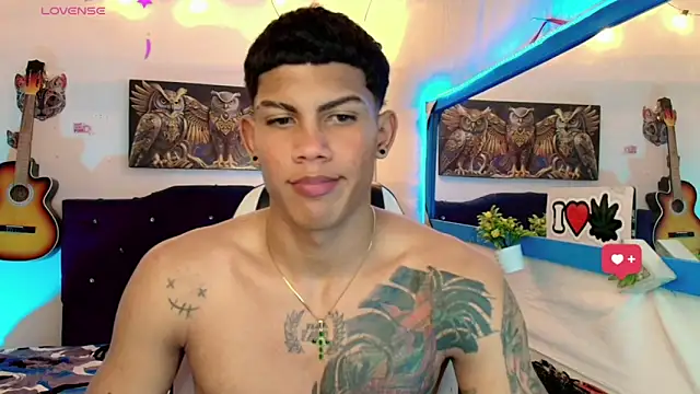 Snapshot of Damian_latinxxx chatting on 02-07-25, 08:42 Damian latinxxx online show from 02-07-25, 08:42