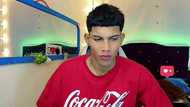 Snapshot of Damian_latinxxx chatting on 02-09-25, 08:33 Damian latinxxx online show from 02-09-25, 08:33