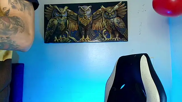 Snapshot of Damian_latinxxx chatting on 02-15-25, 03:09 Damian latinxxx online show from 02-15-25, 03:09