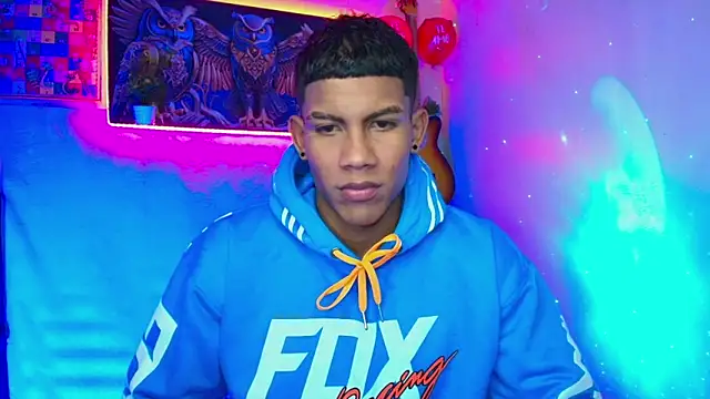 Snapshot of Damian_latinxxx chatting on 02-16-25, 10:10 Damian latinxxx online show from 02-16-25, 10:10