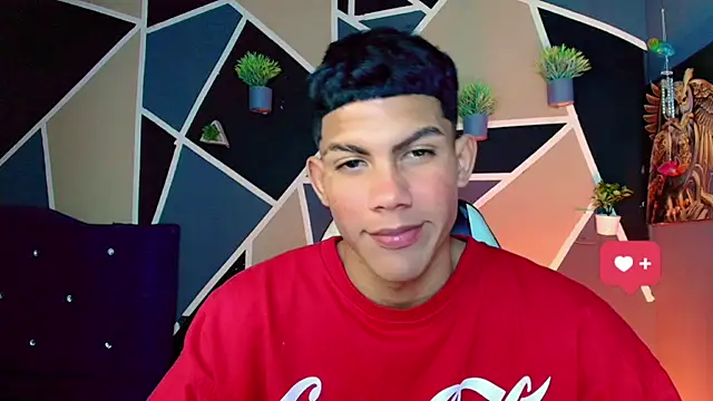 Snapshot of Damian_latinxxx chatting on 02-22-25, 03:23 Damian latinxxx online show from 02-22-25, 03:23