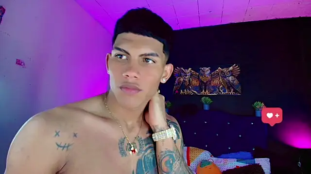 Snapshot of Damian_latinxxx chatting on 02-28-25, 03:04 Damian latinxxx online show from 02-28-25, 03:04