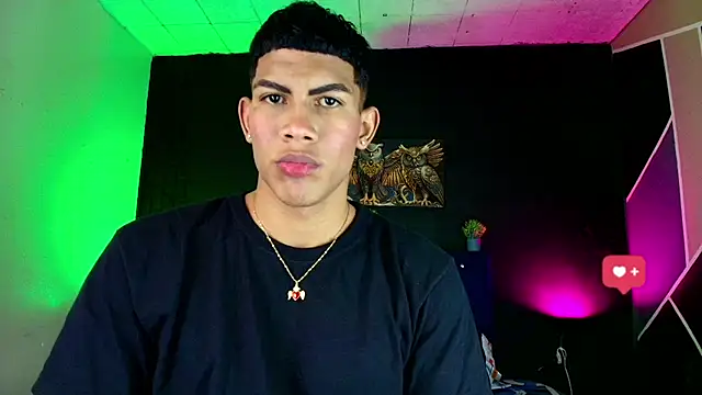 Snapshot of Damian_latinxxx chatting on 03-02-25, 02:41 Damian latinxxx online show from 03-02-25, 02:41