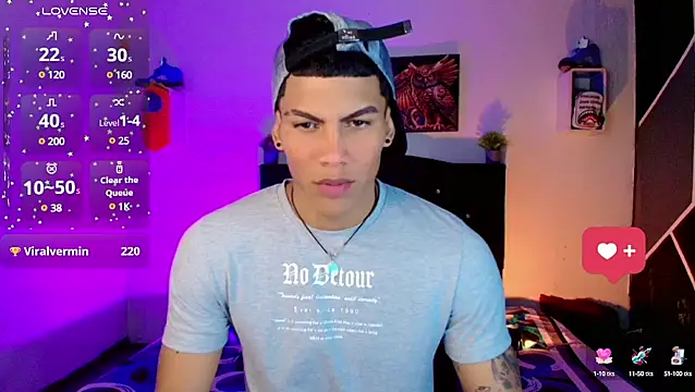 Snapshot of Damian_latinxxx chatting on 03-15-25, 03:07 Damian latinxxx online show from 03-15-25, 03:07