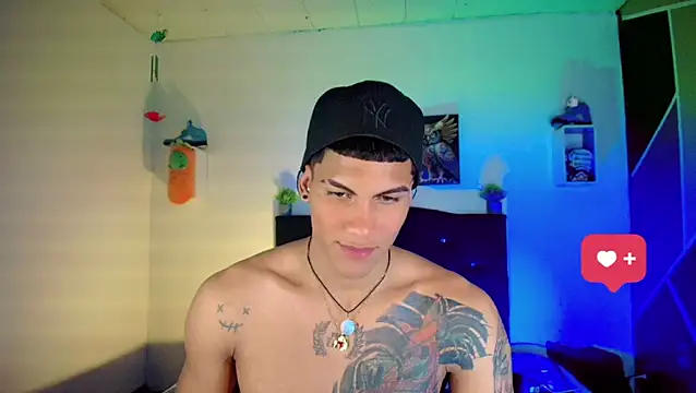 Snapshot of Damian_latinxxx chatting on 03-15-25, 09:19 Damian latinxxx online show from 03-15-25, 09:19